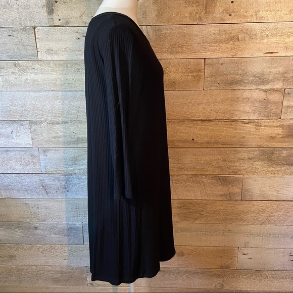 Lush women’s black oversized dress in size medium - Picture 4 of 9